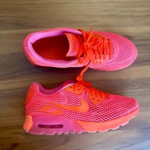 Nike Air Max 90 Ultra Breathe in PINK + ORANGE